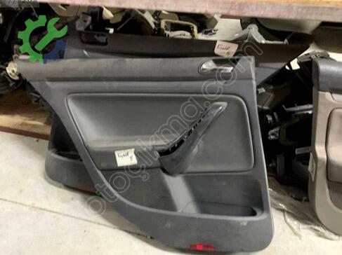 Volkswagen Golf Kapı Döşemesi çıkma parça