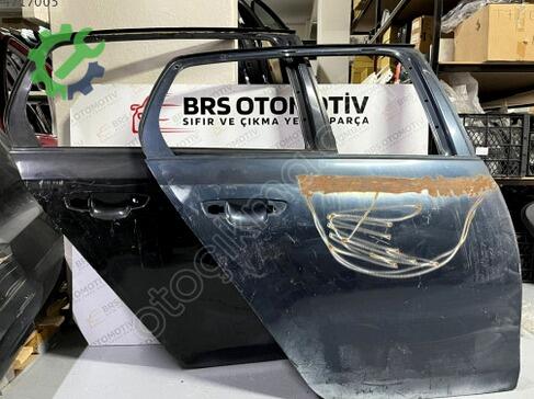 Volkswagen Golf Sağ Arka Kapı çıkma parça