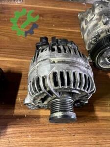 Volkswagen Golf Şarj Dinamosu Çıkma