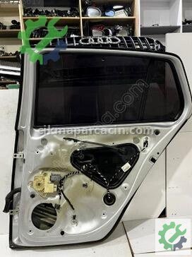 Volkswagen Golf Sağ Arka Kapı 5G4833056 çıkma parça