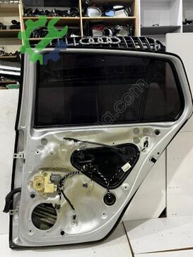 Volkswagen Golf Sağ Arka Kapı çıkma parça