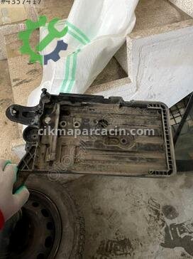 Volkswagen Golf Akü çıkma parça