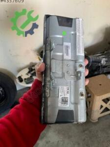 VOLKSWAGEN GOLF 7 DİZ AİRBAG 5G1 880 841