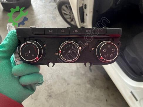 Volkswagen Golf Klima Kontrol Paneli çıkma parça