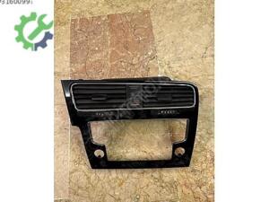 Volkswagen Golf 7 Orta Klima Izgarası