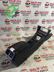 VOLKSWAGEN GOLF 7 ORTA KONSOL ORJİNAL ÇIKMA
