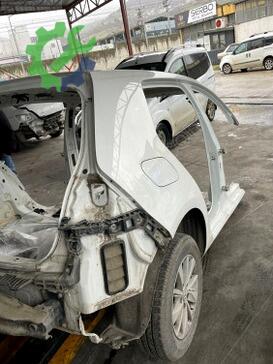 Volkswagen Golf Sağ Arka Çamurluk çıkma parça
