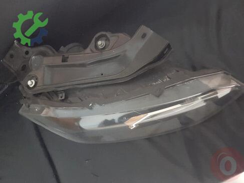 Volkswagen Golf Sağ Ön Far çıkma parça