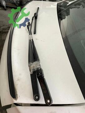 Volkswagen Golf Silecek Kolu çıkma parça