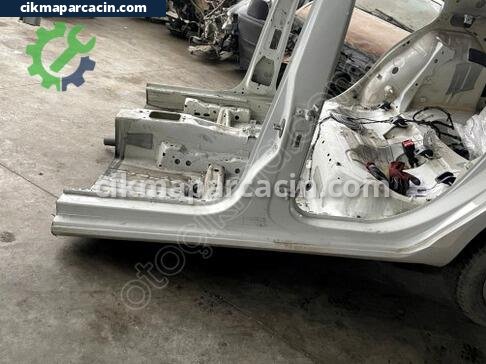 Volkswagen Golf Sol Marşpiyel Sacı çıkma parça