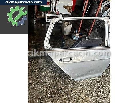 Volkswagen Golf Sağ Arka Kapı çıkma parça