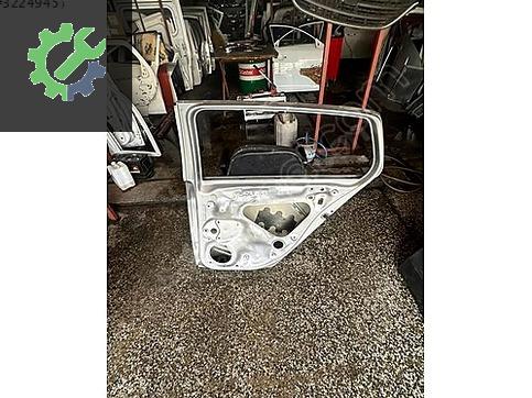 Volkswagen Golf Sağ Arka Kapı çıkma parça