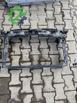 Volkswagen Golf Ön Panel çıkma parça