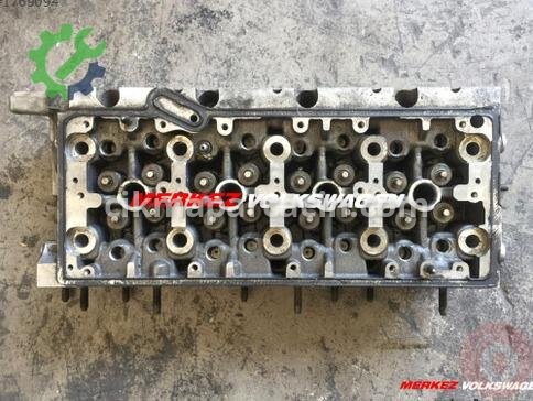 Volkswagen Golf Silindir Kapağı 04L103373E çıkma parça