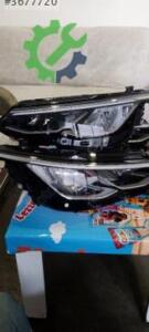Volkswagen Golf sağ ön far