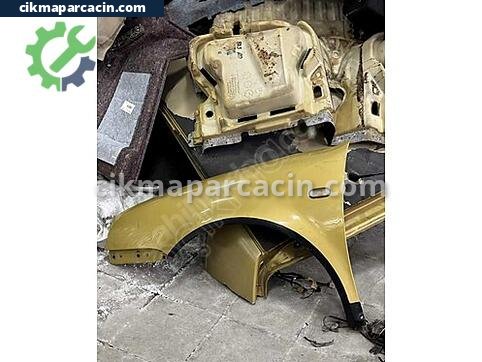 Volkswagen Golf Sol Çamurluk çıkma parça