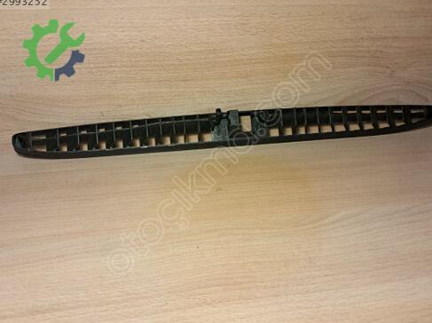 Volkswagen Golf Ön Cam Izgarası 1J1857473B çıkma parça