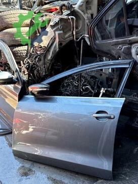 Volkswagen Jetta Sol Ön Kapı çıkma parça
