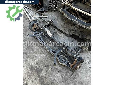 Volkswagen Jetta Arka Dingil çıkma parça