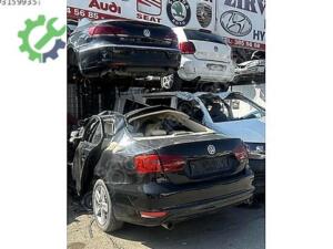 VOLKSWAGEN JETTA BAGAJ KAPAĞI TAMPON