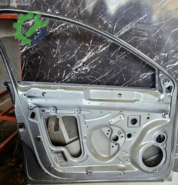 Volkswagen Jetta Sol Ön Kapı çıkma parça