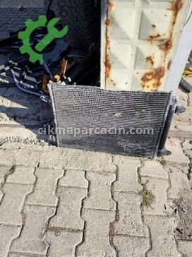 Volkswagen Jetta Klima Radyatörü çıkma parça