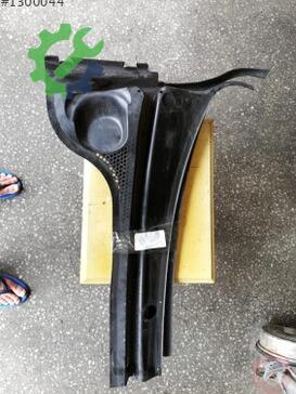 Volkswagen Jetta Ön Cam Izgarası çıkma parça