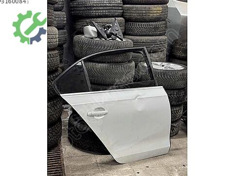 Volkswagen Jetta Sağ Arka Kapı çıkma parça