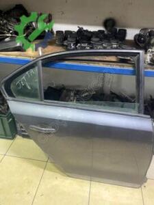 Volkswagen Jetta Sağ Arka Kapı Çıkma