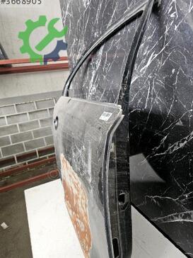 Volkswagen Jetta Sağ Arka Kapı 5C6833056 çıkma parça