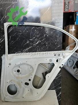 Volkswagen Jetta Sağ Arka Kapı 5C6833056 çıkma parça