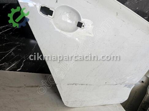 Volkswagen Jetta Sağ Arka Kapı 5C6833056 çıkma parça