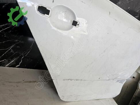 Volkswagen Jetta Sağ Arka Kapı 5C6833056 çıkma parça