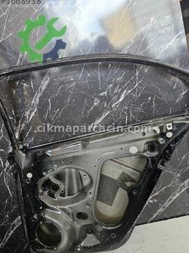 Volkswagen Jetta Sağ Arka Kapı 5C6833056 çıkma parça