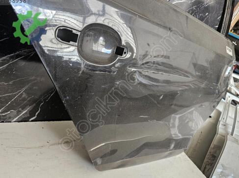 Volkswagen Jetta Sağ Arka Kapı 5C6833056 çıkma parça