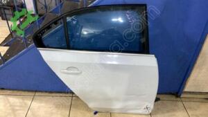 Volkswagen Jetta Orijinal Çıkma Sağ Arka Kapı