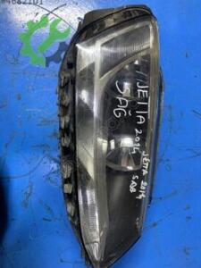 Volkswagen Jetta Sağ Ön Far Çıkma