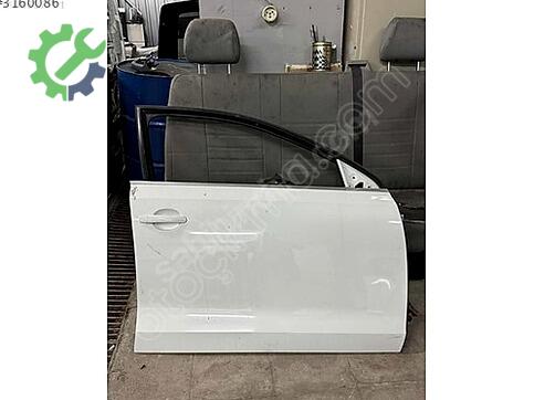 Volkswagen Jetta Sağ Ön Kapı çıkma parça