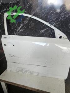 VOLKSWAGEN JETTA SAĞ ÖN KAPI