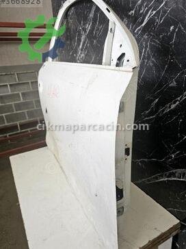 Volkswagen Jetta Sağ Ön Kapı 5C6831056 çıkma parça