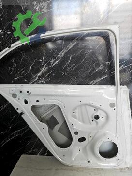 Volkswagen Jetta Sol Arka Kapı 5C6833055 çıkma parça