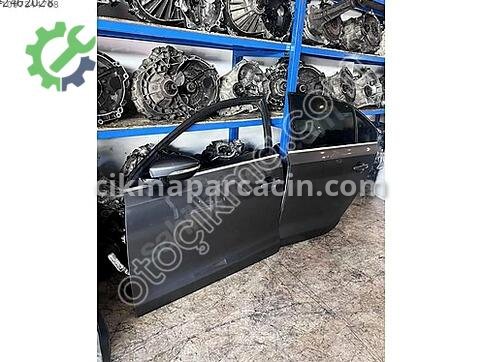 Volkswagen Jetta Sol Kapı çıkma parça