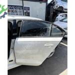Volkswagen Jetta sol ön sol arka kapı