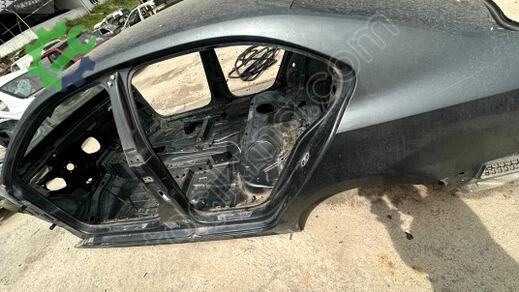 Volkswagen Jetta Tavan çıkma parça