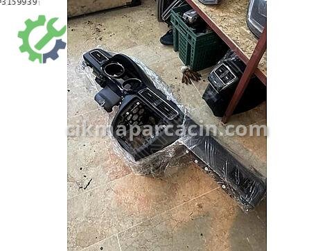 Volkswagen Jetta Torpido çıkma parça