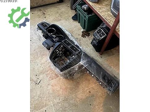 Volkswagen Jetta Torpido çıkma parça
