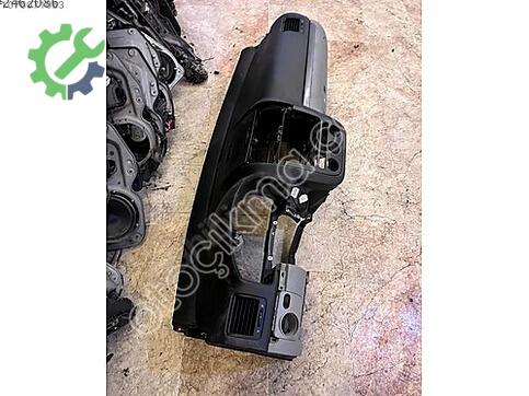 Volkswagen Golf Torpido çıkma parça