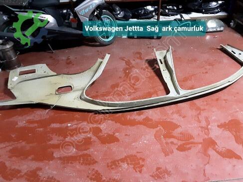 Volkswagen Jetta Sağ Çamurluk çıkma parça