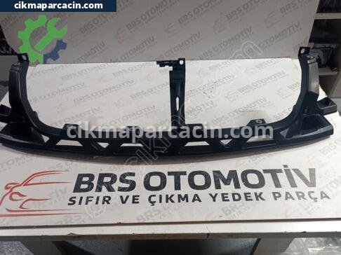 Volkswagen Passat Tampon Izgarası çıkma parça