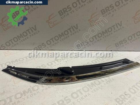 Volkswagen Passat Sağ Ön Far çıkma parça